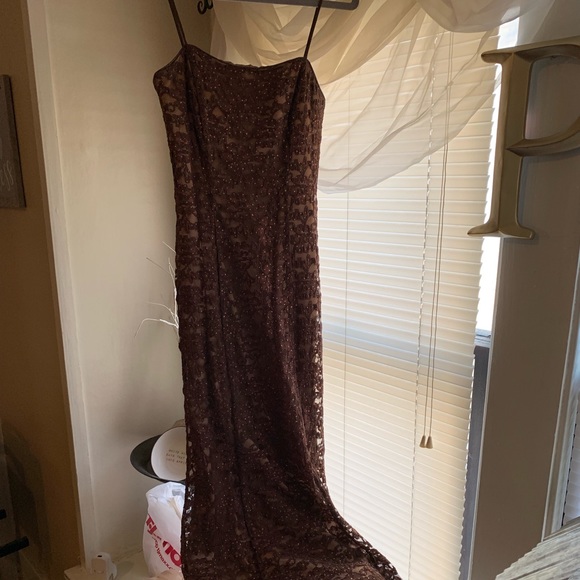 Formal Dress - Picture 2 of 6